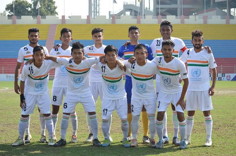 Ishan Sahi (second row, third from left)